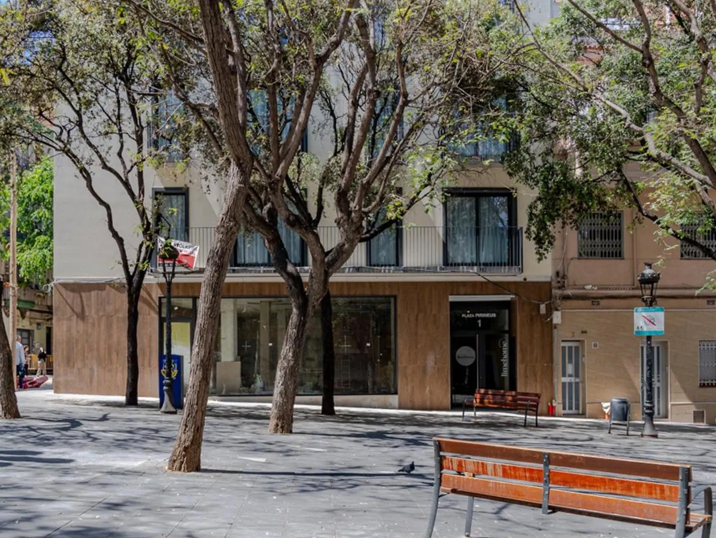 Limehome Barcelona Placa Pirineus L'Hospitalet de Llobregat 0*,