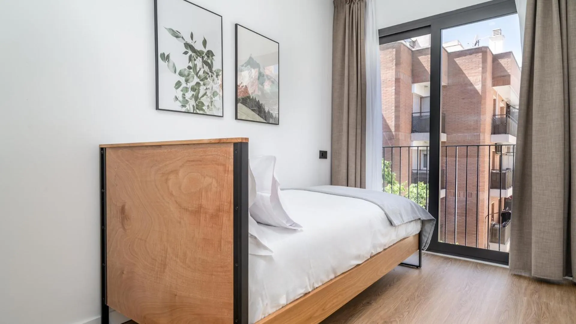 Limehome Barcelona Placa Pirineus L'Hospitalet de Llobregat Appartement